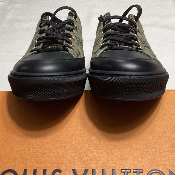 Louis Vuitton Stellar sneaker - Picture 8 of 16